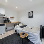 Studio Neuf Porte De Saint Cloud Paris 16 - 4P