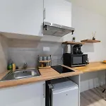 Studio Neuf Porte De Saint Cloud Paris 16 - 4P